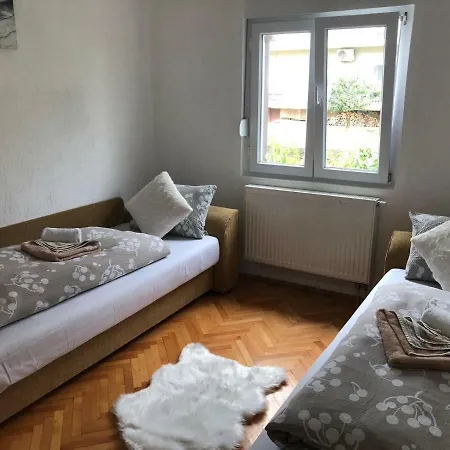 Affittacamere Apartman Sneza *
